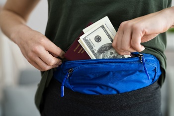 Best Way to Carry Cash When Traveling